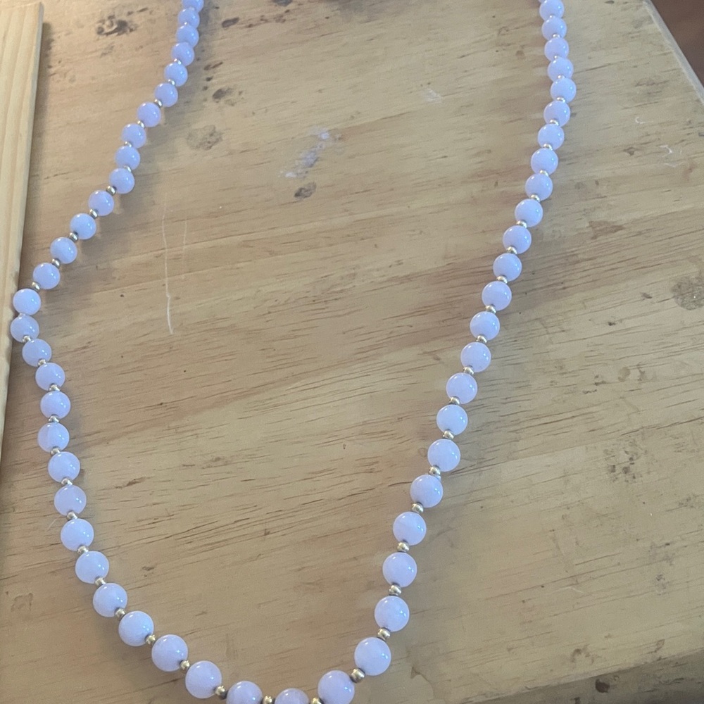 Elegant pale Lavender Beaded Necklace
